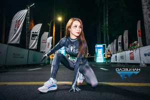 Spider-Woman Runner Steals the Show at Local Marathon - image 1
