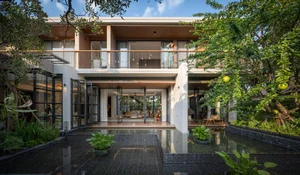 Modern Multi-Generational Home Design: Three Separate Blocks Around a Central Courtyard - image 19