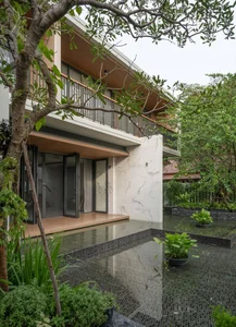 Modern Multi-Generational Home Design: Three Separate Blocks Around a Central Courtyard - image 7