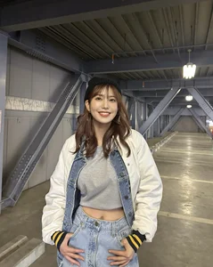 Natsuki Abe: The Rising Japanese Fashion Icon Captivating Global Audiences - image 8