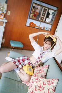 Natsuki Abe: The Rising Japanese Fashion Icon Captivating Global Audiences - image 16