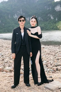 Vietnamese Celebrities Flaunt High Fashion at Le Thanh Hoa's Runway Show - image 2