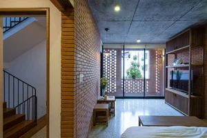 Modern Rustic Brick House Architecture: Cozy Exposed Brick Homes in the Heart of the City - image 4