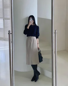 5 Essential Neutral Fashion Pieces for an Elegant Wardrobe - image 0