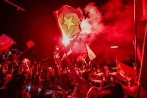 Breathtaking Moments from the Street Celebrations for the Championship - image 5