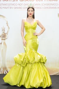 Phuong Nhi Surprises Fans with Rare Low-Cut Red Carpet Look - image 5
