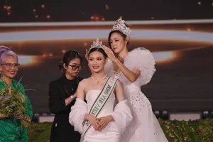 Miss Earth Vietnam 2023 Do Thi Lan Anh Captivates With Natural Grace - image 9