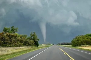 Terrifying Tornado Facts: Understanding Nature's Most Violent Storms and Their Destructive Power - image 4