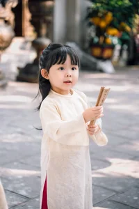 MC Hanh Phuc Shares Heartwarming Lunar New Year Moments with His Family - image 5