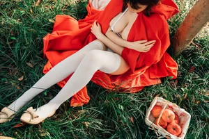 Modern Fairy Tale: A Creative Little Red Riding Hood Cosplay - image 19