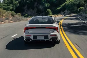 2027 Kia K5 Reveals Advanced Hybrid Engine and High-Tech Upgrades - image 7