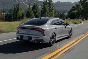 2027 Kia K5 Reveals Advanced Hybrid Engine and High-Tech Upgrades - image 6