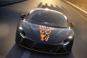 McLaren Artura 1000GP: A Limited Edition Supercar Masterpiece - image 3
