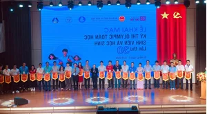 Four Outstanding Valedictorians Win Double First Prizes at National Student Mathematics Olympiad - image 3