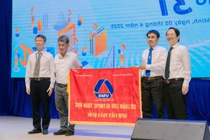 Four Outstanding Valedictorians Win Double First Prizes at National Student Mathematics Olympiad - image 7