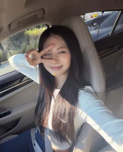 From Banned to Royalty: The Inspiring Journey of the World’s Most Beautiful Girl - image 2