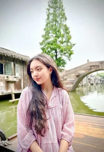 The Stunning Transformation of Thuy Hanh’s Daughter Suti - image 4