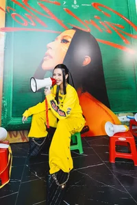 Quynh Anh Shyn Shocks the Music Scene with Viral Girl Pho MV - image 4