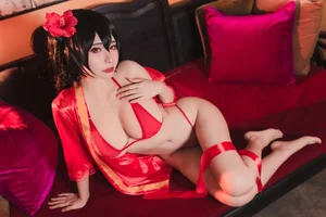 Coser MeenFox Portrays Taihou from Azur Lane in Stunning Detail - image 26