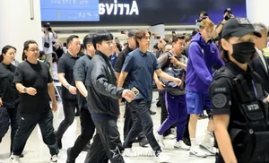 Park Hang Seo and Hong Myung-bo Return Home Amidst Fan Backlash - image 4