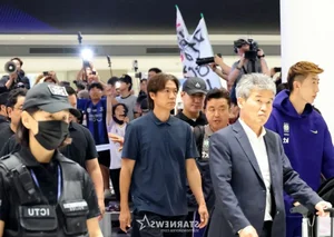 Park Hang Seo and Hong Myung-bo Return Home Amidst Fan Backlash - image 3