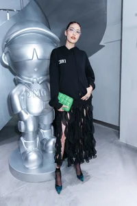 Street Style on the Red Carpet: How Celebrities Are Redefining Event Fashion - image 8