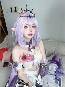 Streamer Remind Shocks Fans with Unbelievable Cosplay Transformation - image 7