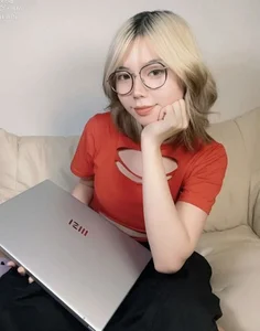 Streamer Remind Shocks Fans with Unbelievable Cosplay Transformation - image 1