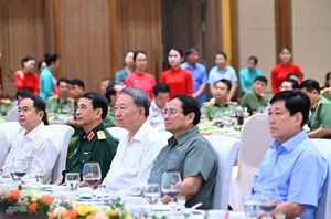 Vietnam Central Military Commission and Ministry of Defense Celebrate People's Public Security Day - image 2
