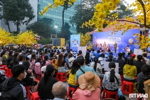 Community Spirit: Thousands of Workers Receive Free Travel Home for Tet Holidays - image 1
