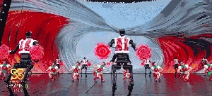 Chinese Humanoid Robot Malfunctions and Chases Engineers in Lab - image 2