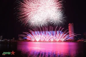 Spectacular Highlights from the Da Nang International Fireworks Festival (DIFF) 2024: A Global Celebration - image 2