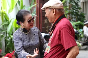 A Historic Reunion: Music Legends Khanh Ly and Tran Tien Meet Again - image 2