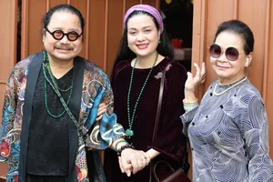 A Historic Reunion: Music Legends Khanh Ly and Tran Tien Meet Again - image 5