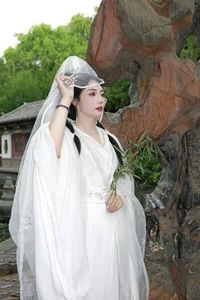 YiTuYu Art Language Vol.9921: Elegant and Artistic Portraiture of Hui Er - image 2