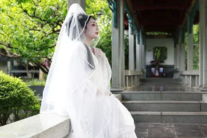 YiTuYu Art Language Vol.9921: Elegant and Artistic Portraiture of Hui Er - image 3