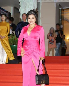 Thuy Tien and Phuong Anh Dao Shine on the Red Carpet at the HCMC International Film Festival Closing Ceremony - image 7