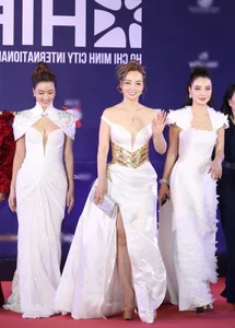 Thuy Tien and Phuong Anh Dao Shine on the Red Carpet at the HCMC International Film Festival Closing Ceremony - image 1