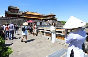 Famous Vietnamese Historical Sites Highly Praised by International Media in 2023 - image 8