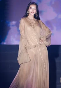 Quỳnh Anh: The 'Supermodel Me' Winner Shines at Miss Universe Vietnam - image 8