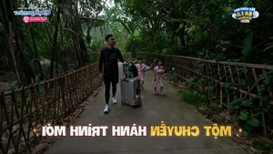 Singer Khac Viet Shocked by Son's Unexpected Action on Reality Show - image 6