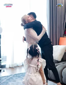Singer Khac Viet Shocked by Son's Unexpected Action on Reality Show - image 3