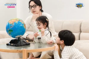 Singer Khac Viet Shocked by Son's Unexpected Action on Reality Show - image 1