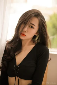 Ethereal Portrait Gallery: Capturing Grace with Photographer Hua Thi Bang Ngan - image 33