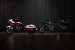 Battle of the Baggers: 2025 Indian Challenger Elite vs Harley-Davidson Street Glide - image 0