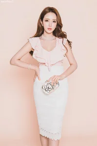 Lee Yeon Jeong: Indoor Photoshoot Secrets of a Korean Fashion Icon - image 6