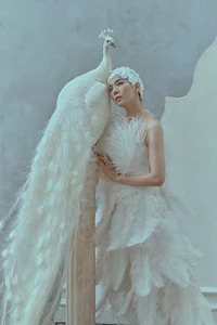 Ho Ngoc Ha and Daughter Show Off Stylish Looks and Long Legs - image 8