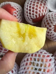 Cheap Chinese Honey Apples Take Asian Markets by Storm - image 1