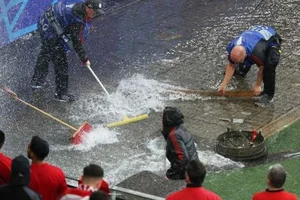 EURO 2024: Spectacular 'Waterfall' Phenomenon Surprises Fans at Signal Iduna Park - image 8