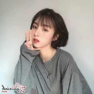 Trendy Shoulder-Length Hairstyles for Gen Z and Young Women - image 22